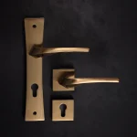 ⁦مقبض لوحة الترخيص 7900⁩ - الصورة ⁦2⁩