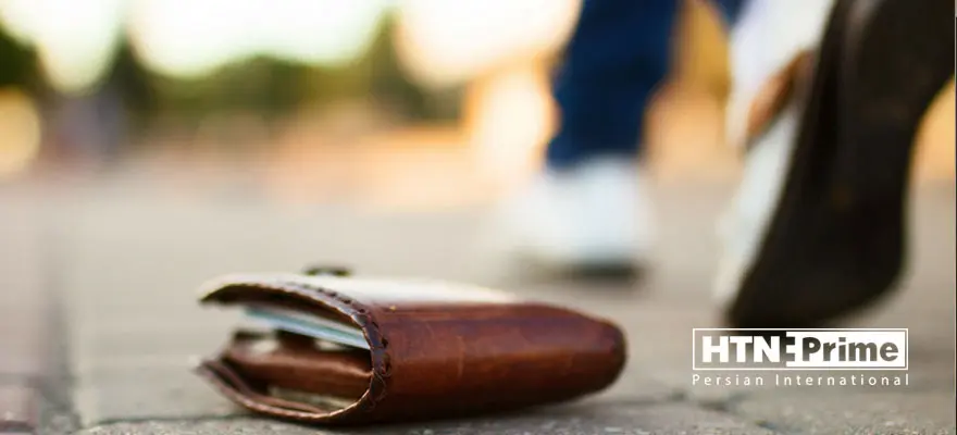 5 جایی که هرگز نباید کلیدهای خانه را در آنجا پنهان کنید 5 wallet